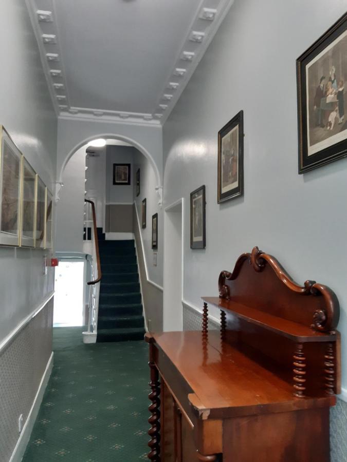Crescent Hotel London Exterior photo