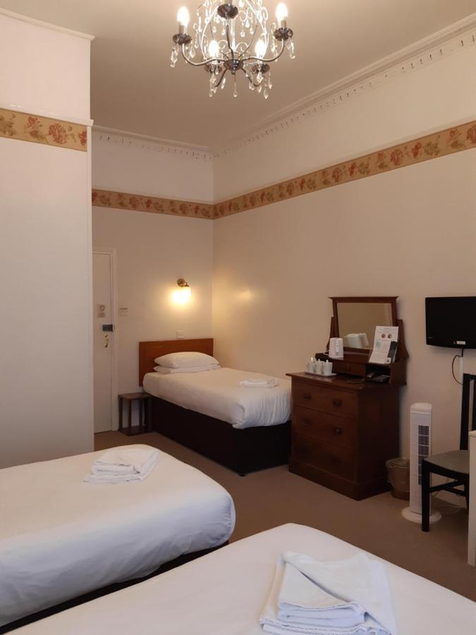 Crescent Hotel London Exterior photo